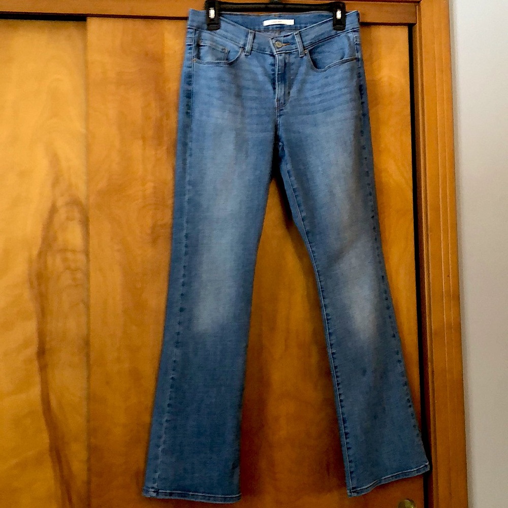 Levi’s, Classic Boot, size 4 Short, light blue stonewashed